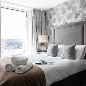 Luxury 5* Heart Of The City, Fabulous Views Apartment Belfast